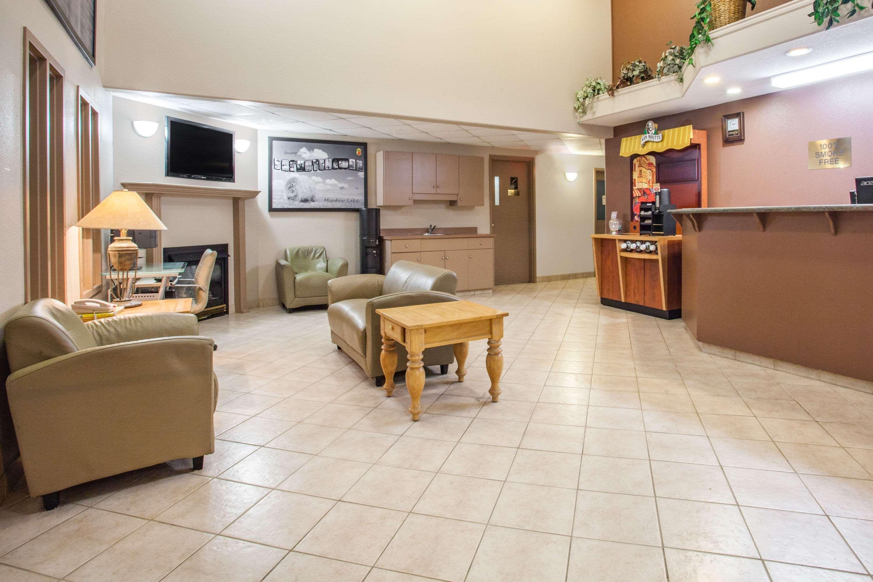 Super 8 By Wyndham Meadow Lake Exterior photo